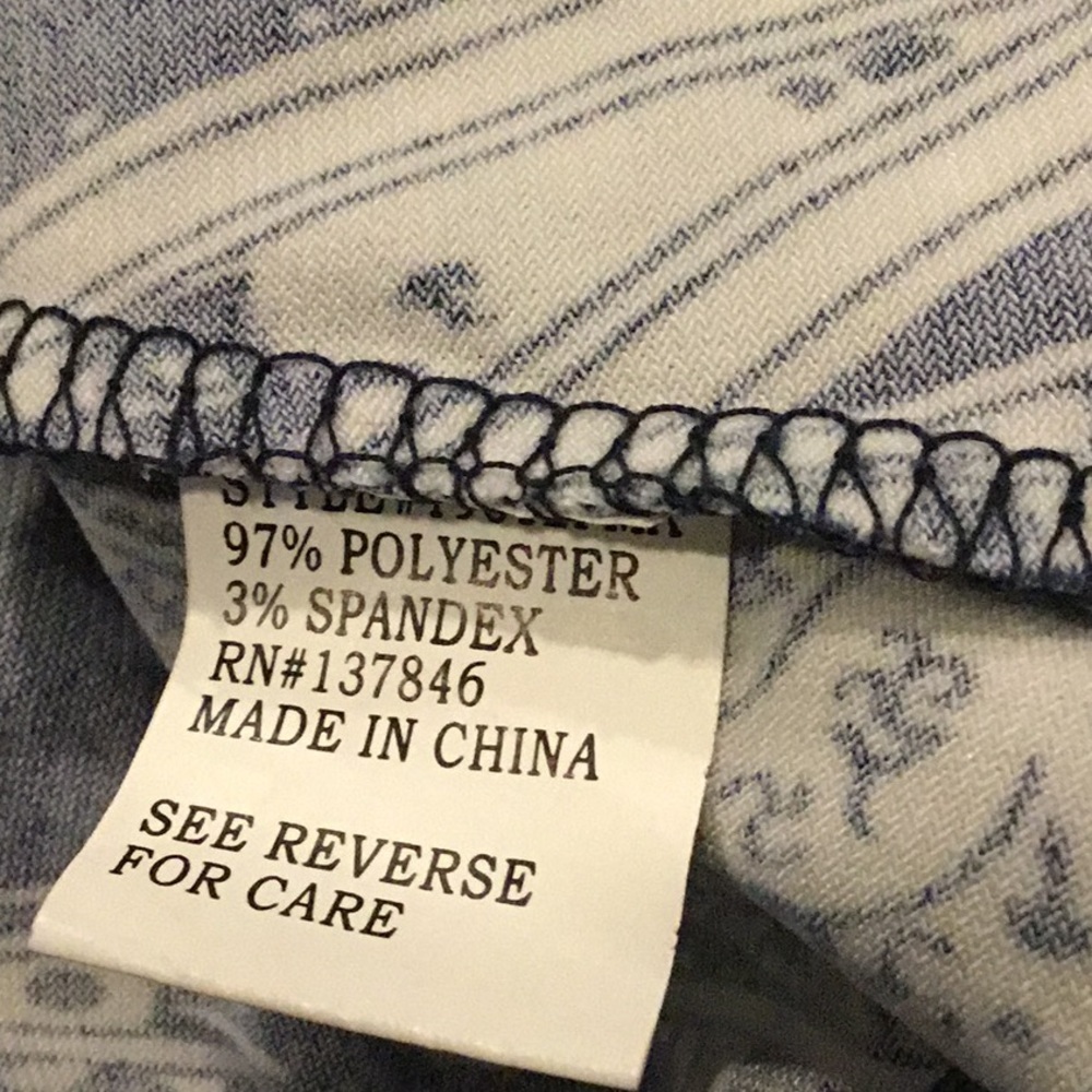 ROOMMATES SHIRT - Picture 5 of 12